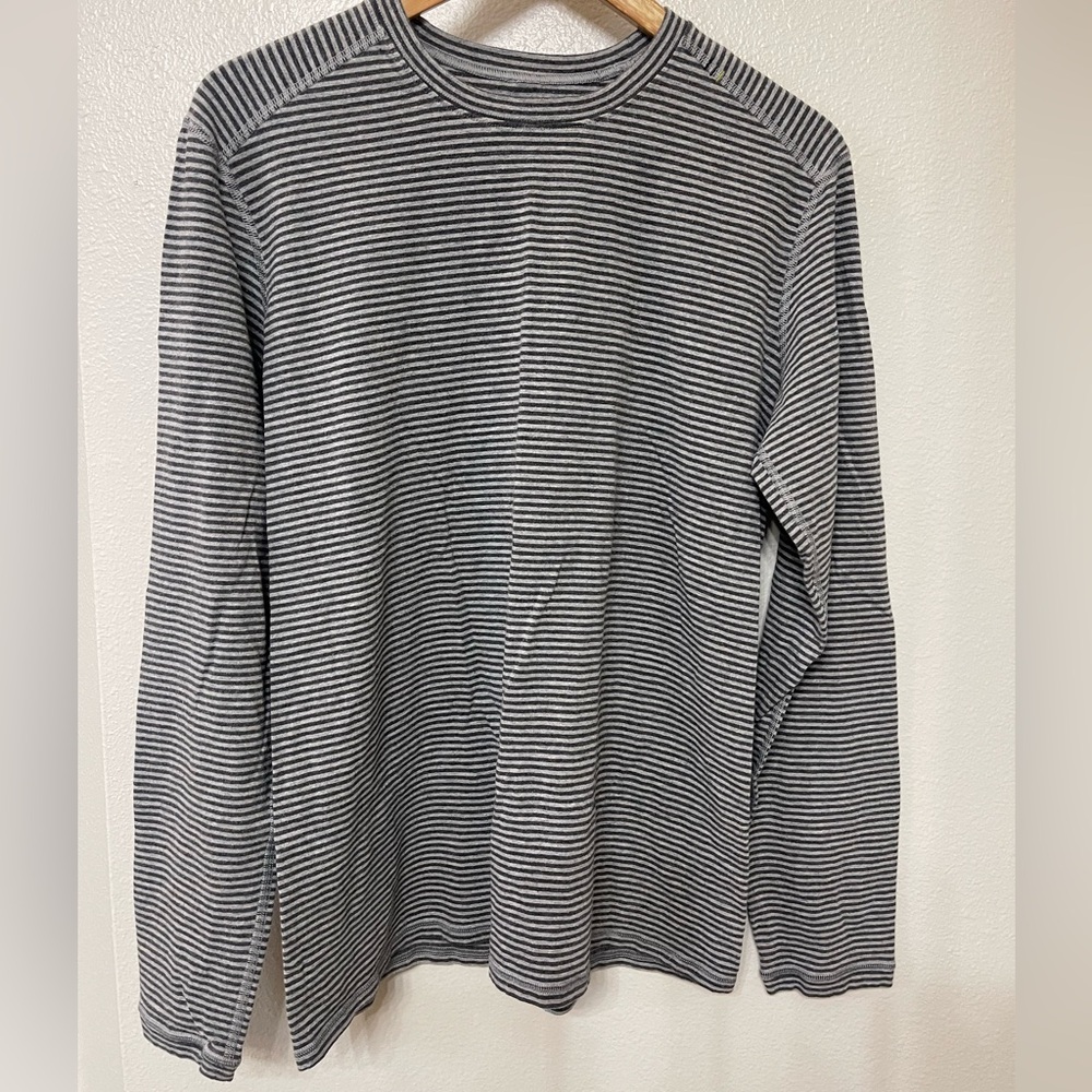 Lululemon Grey Striped Long Sleeve Crew Neck Men’s Large